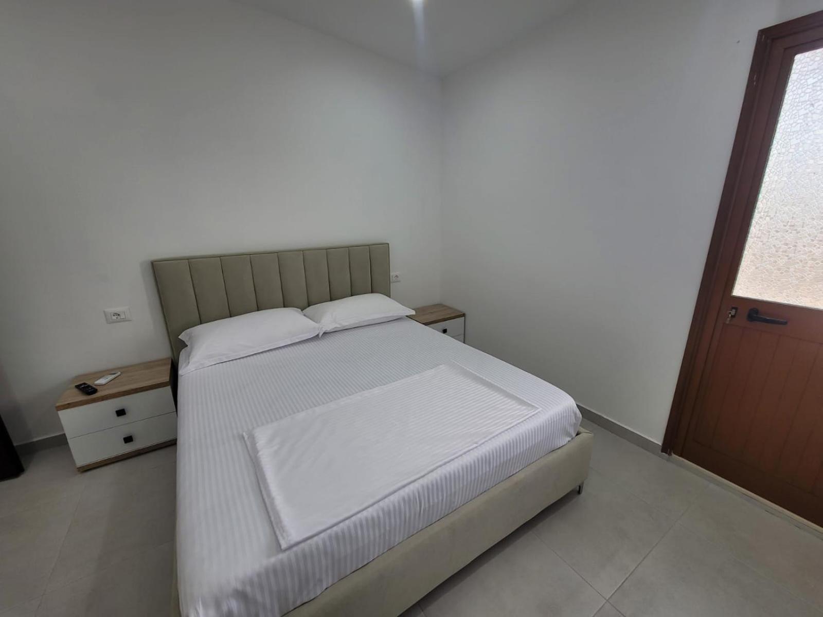 Caca Hotel Rinas Eksteriør bilde
