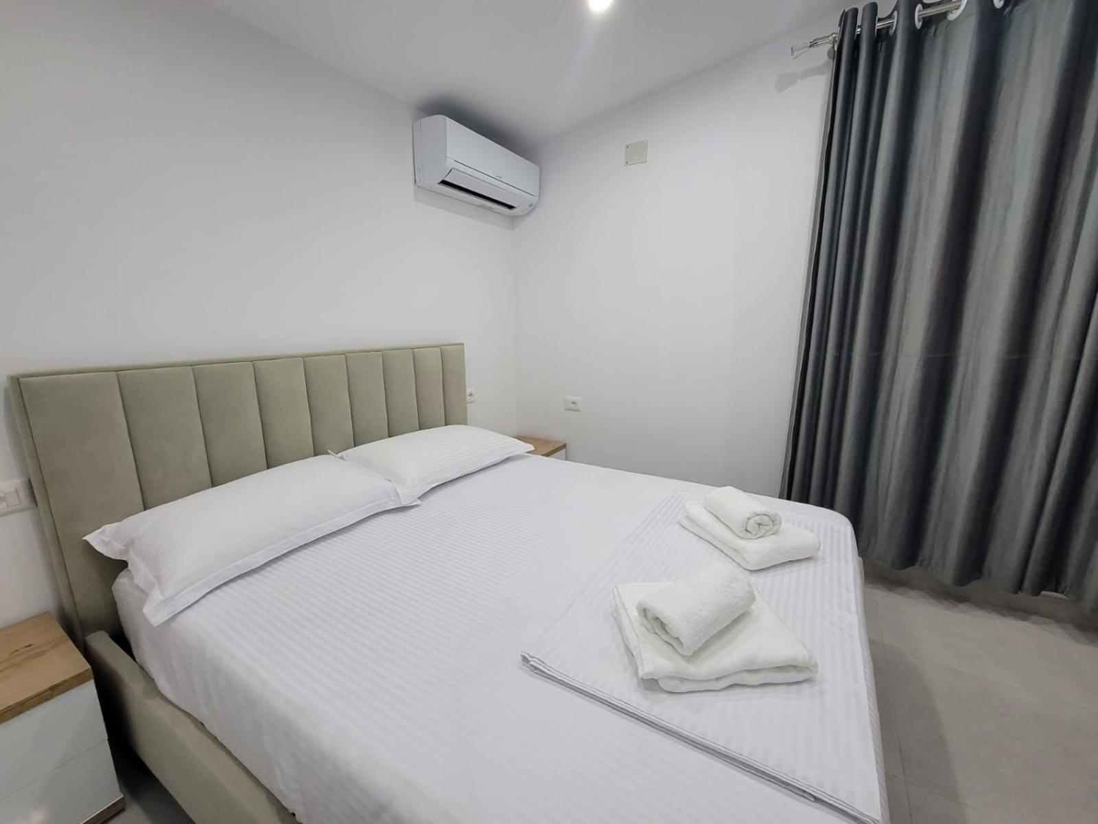 Caca Hotel Rinas Eksteriør bilde